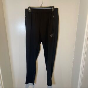 Umbro black sweatpant joggers men's size small‎